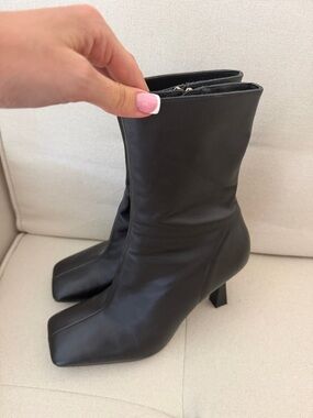 Zara Black Square-Toe Mid-Calf Heeled Boots